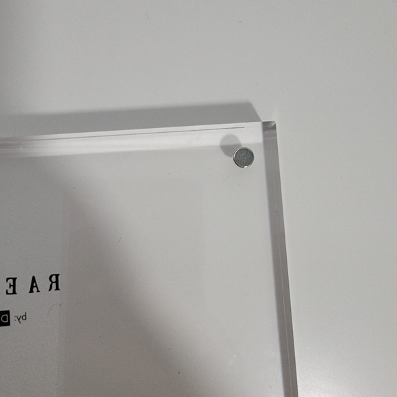 Rae Dunn Magnetic Plexiglass 6"x4" Picture Frame - Picture 3 of 4